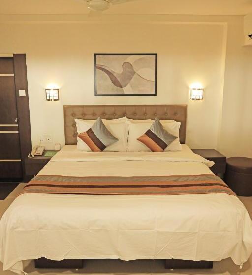 اتاق لوکس, Click Hotel Yuvraj