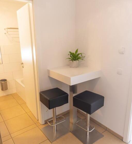 Appartement Confort 1 Chambre, Boardinghouse Home   Adults Only