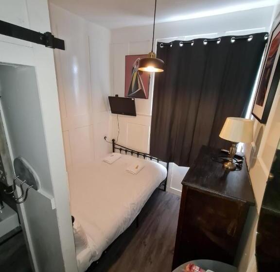 اتاق استاندارد یک نفره, Elmora House