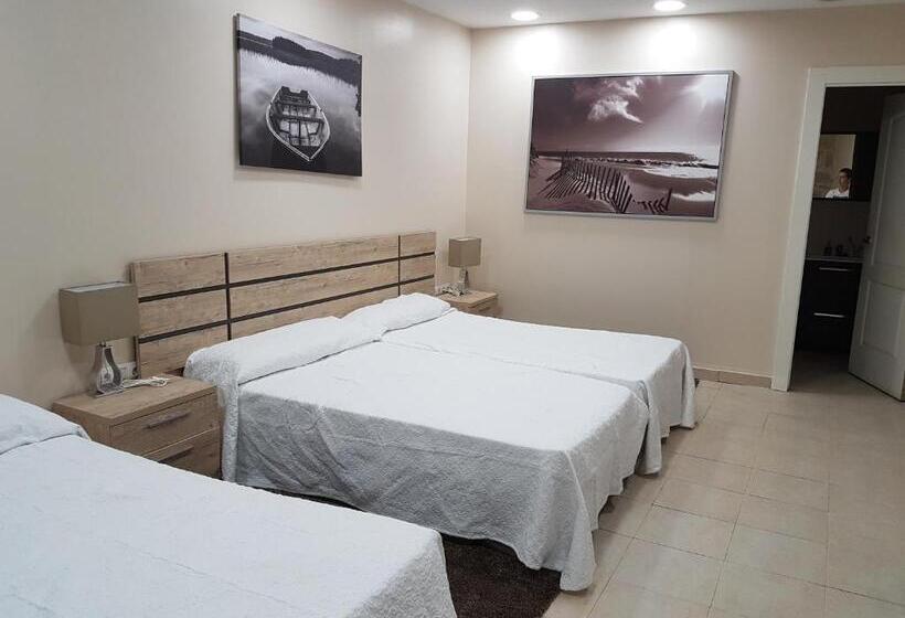 اتاق استاندارد سه نفره, Hogar Del Puerto