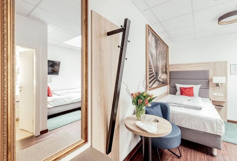 Standard Single Room, Pallas