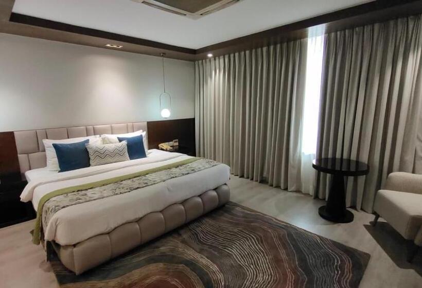 Standard Room, Royal Orchid Central Grazia Navi Mumbai