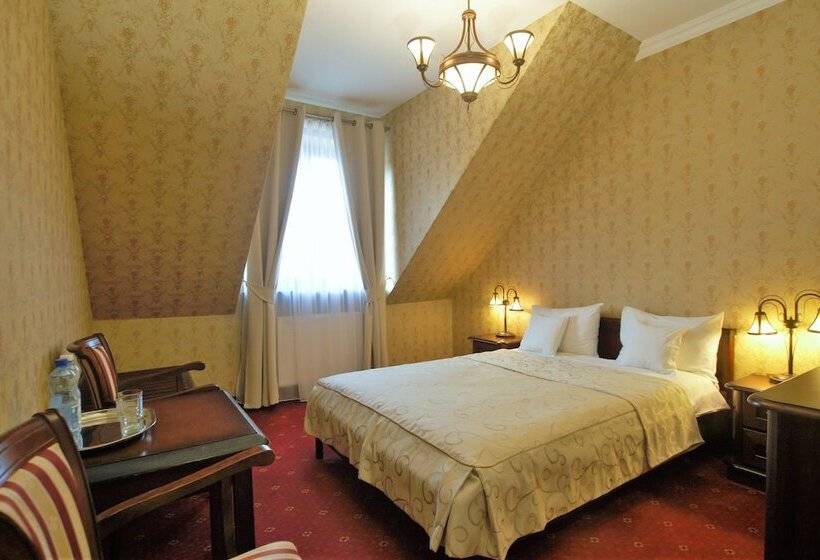اتاق استاندارد, Sarmata Zespół Dworski