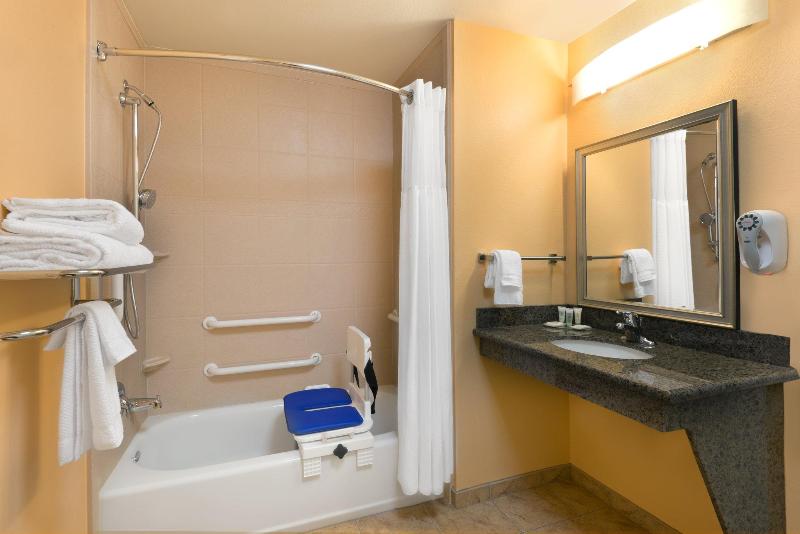 סוויטה מותאמת לאדם עם מוגבלויות, Staybridge Suites Tucson Airport, An Ihg