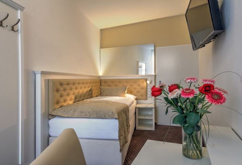 Standard Single Room, Taurus