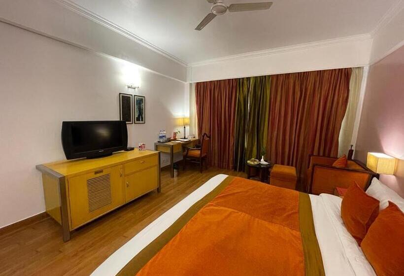 Superior Room King Size Bed, The Piccadily  Lucknow