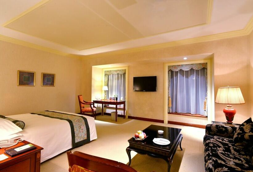 Quarto Classe Business, Yuda Palace