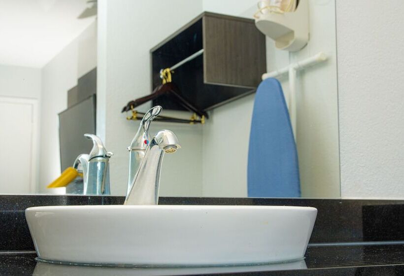 اتاق استاندارد برای معلولان, Motel 6 Lantana West Palm Beach, Fl