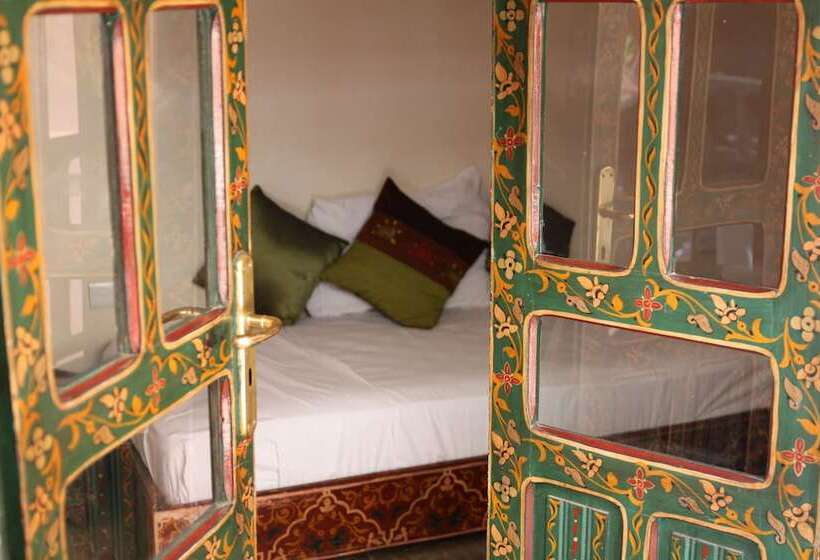 سوییت جونیور, Riad El Grably
