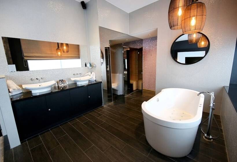 سوییت, Van Der Valk Hotel Almere