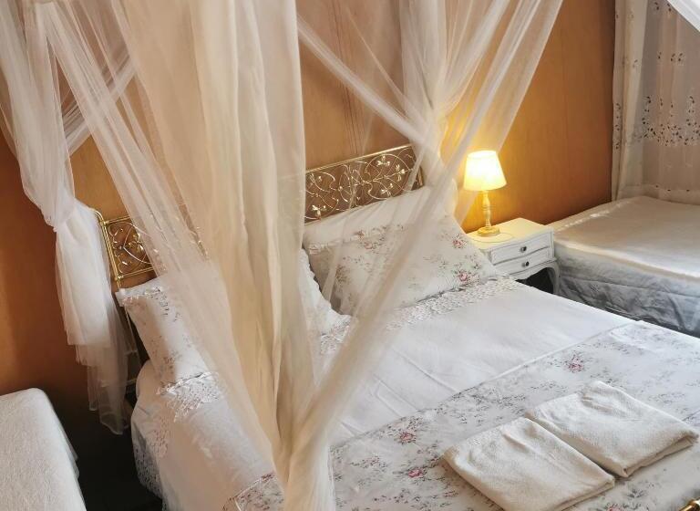 سوییت خانوادگی, Albisola Bed And Breakfast