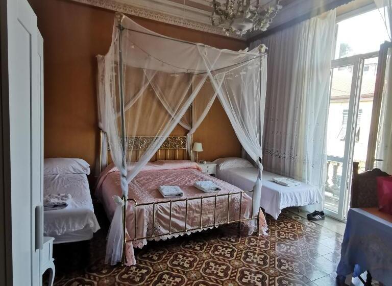 سوییت سوپریور, Albisola Bed And Breakfast