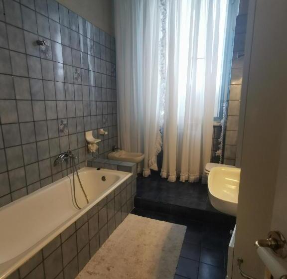 سوییت سوپریور, Albisola Bed And Breakfast