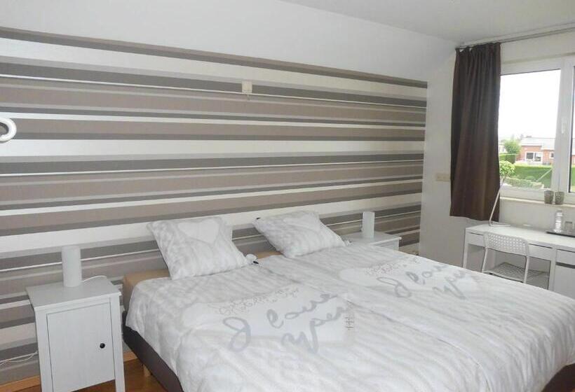 اتاق استاندارد, Chez Paul
