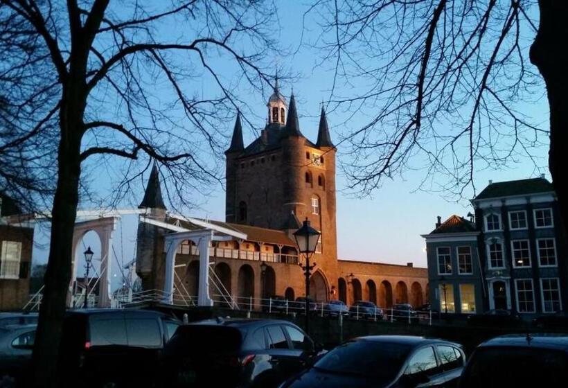 اتاق استاندارد, De Oude Haven