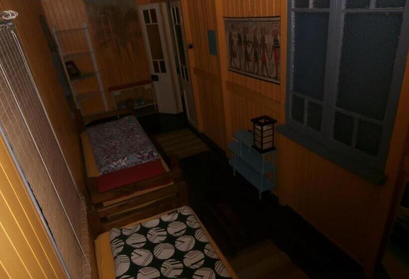 اتاق اکونومی, Mango Tourist Hostel