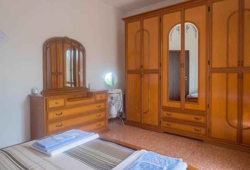 اتاق لوکس, B&b Le Camelie