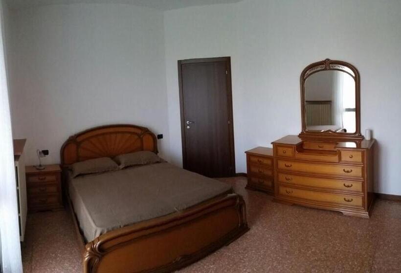 اتاق لوکس, B&b Le Camelie