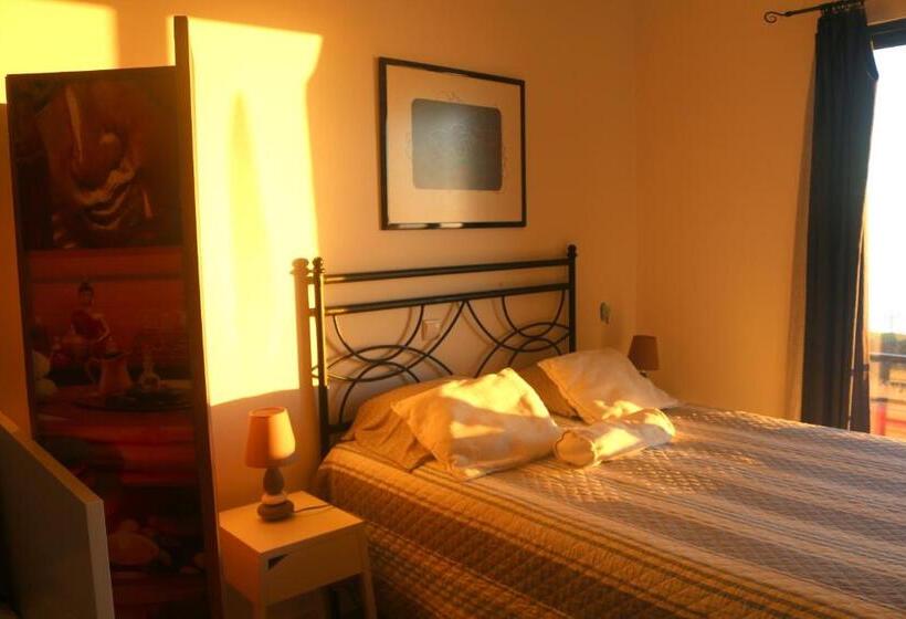 اتاق لوکس, Madeira Native Motion Guest House