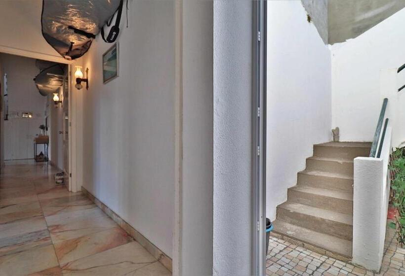 اتاق استاندارد سه تخته با بالکن, Costa Norte Guesthouse