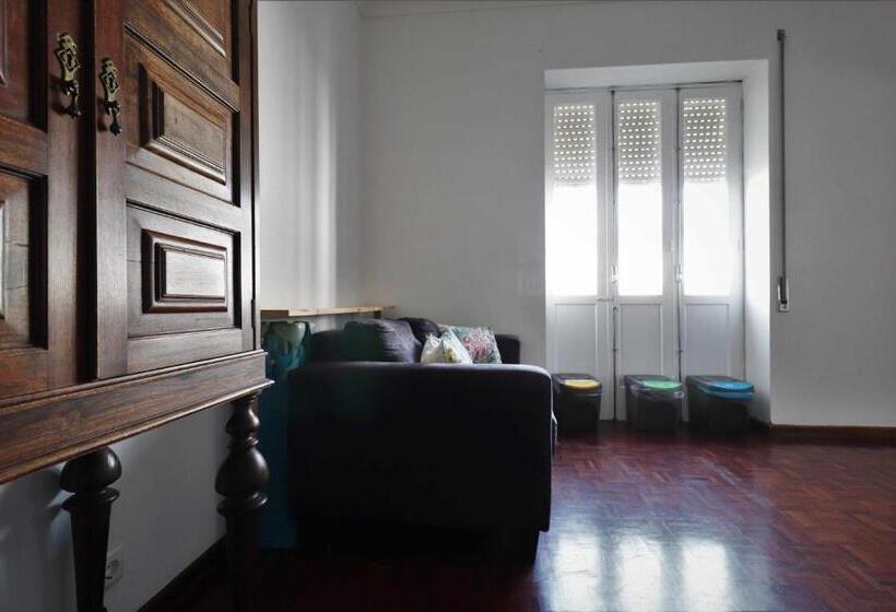 اتاق استاندارد سه تخته با بالکن, Costa Norte Guesthouse