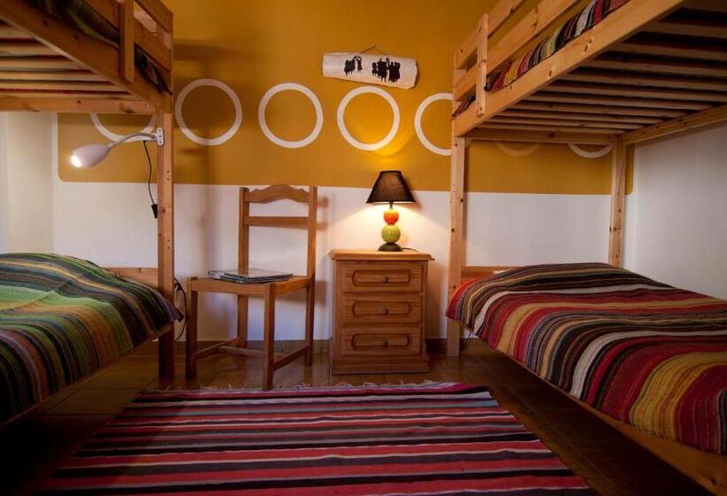 اتاق کلاسیک چهارنفره, Hostel Seixe