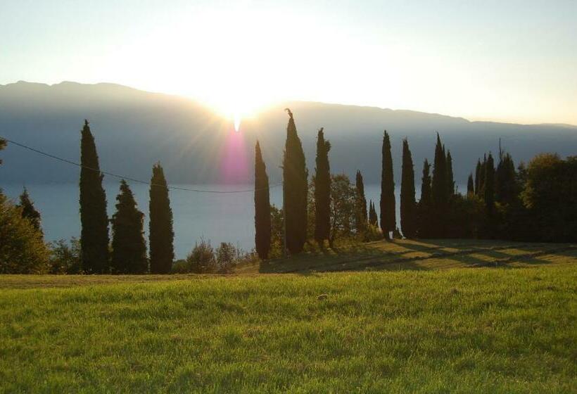 ویلای 3 خوابه, Agriturismo Casa Del Castagneto