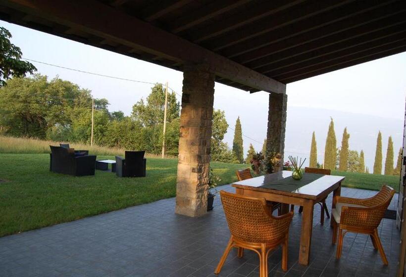 ویلای 3 خوابه, Agriturismo Casa Del Castagneto