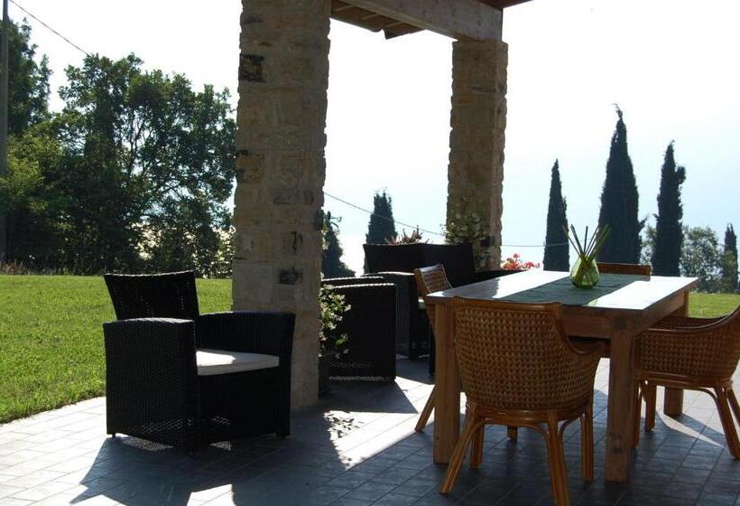 ویلای 3 خوابه, Agriturismo Casa Del Castagneto