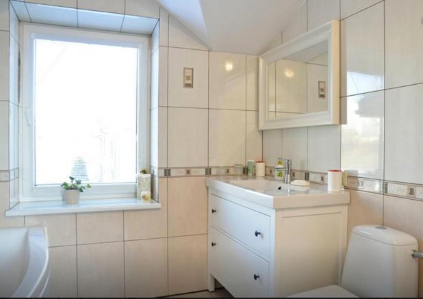 اتاق استاندارد با سرویس بهداشتی مشترک, Irena Family House
