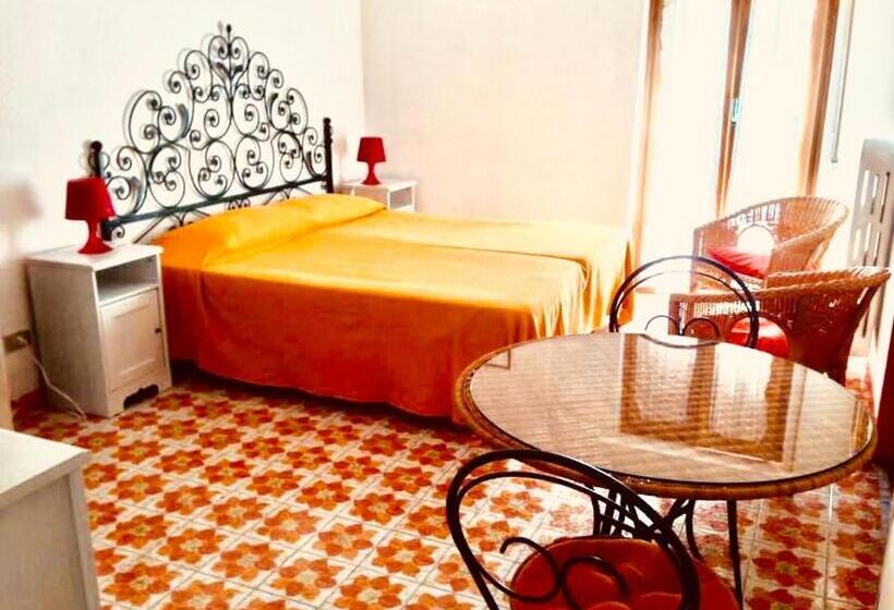 آپارتمان 1 خوابه با بالکن, Residence Baia Degli Sciti