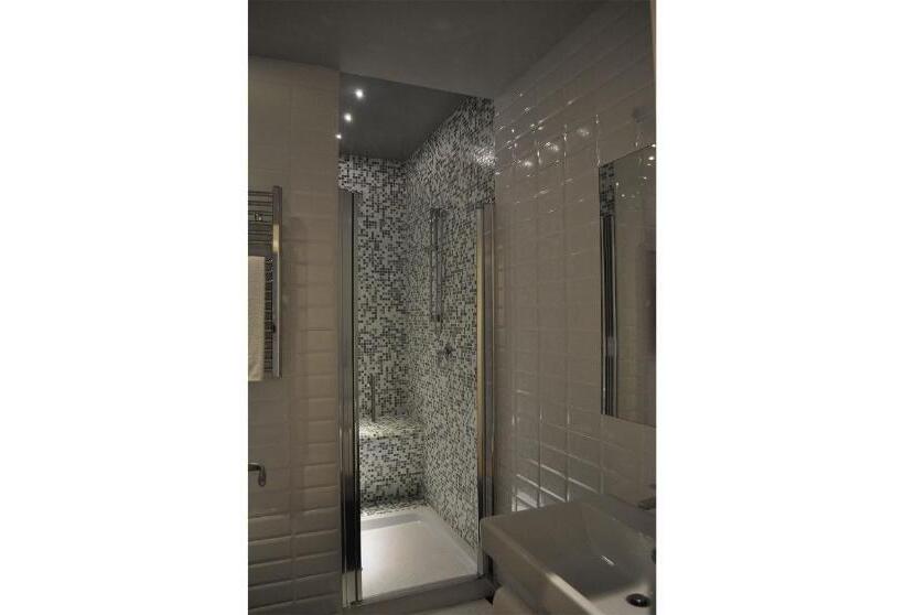 اتاق استاندارد سه تخته با بالکن, B&b Diamante Raro