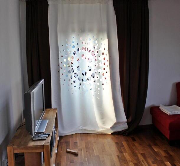 آپارتمان 2 خوابه با بالکن, Bel Etage