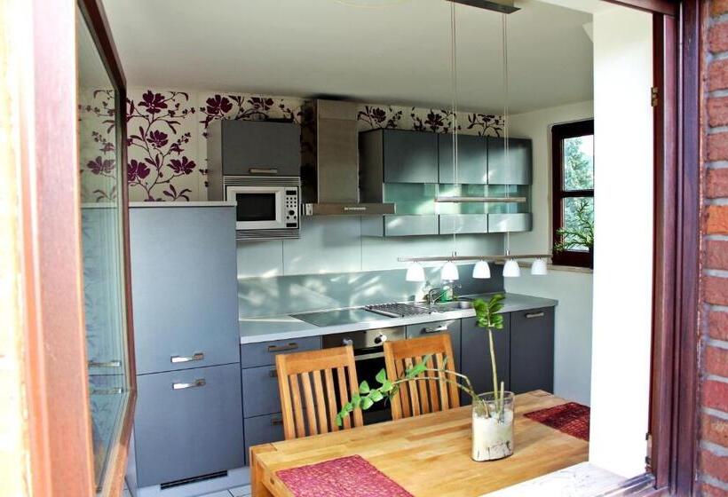 آپارتمان 2 خوابه با بالکن, Bel Etage