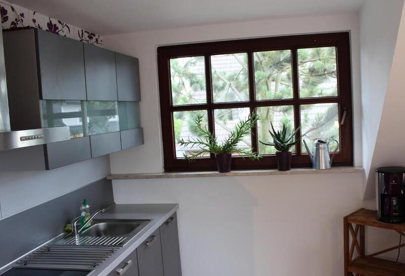 آپارتمان 2 خوابه با بالکن, Bel Etage