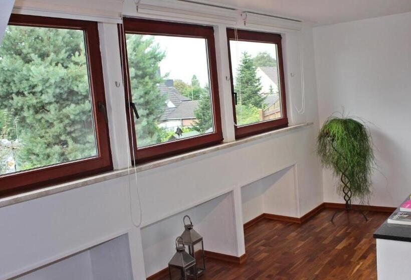 آپارتمان 2 خوابه با بالکن, Bel Etage
