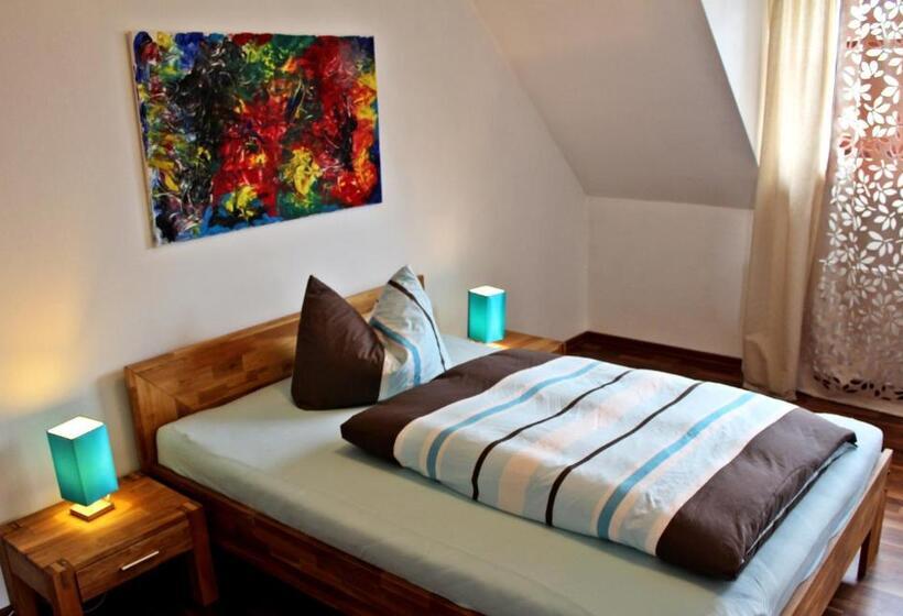 آپارتمان 2 خوابه با بالکن, Bel Etage