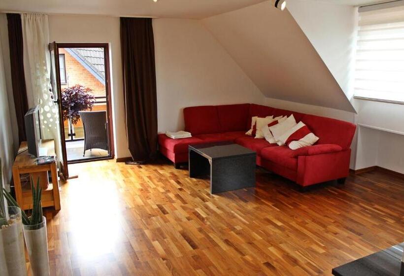 آپارتمان 2 خوابه با بالکن, Bel Etage