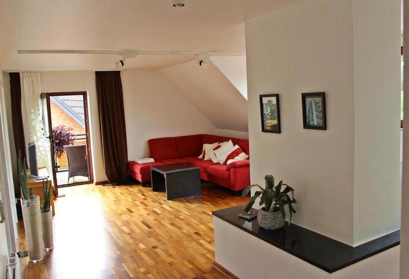 آپارتمان 2 خوابه با بالکن, Bel Etage