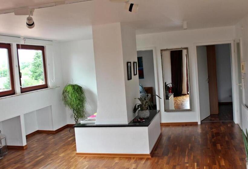 آپارتمان 2 خوابه با بالکن, Bel Etage