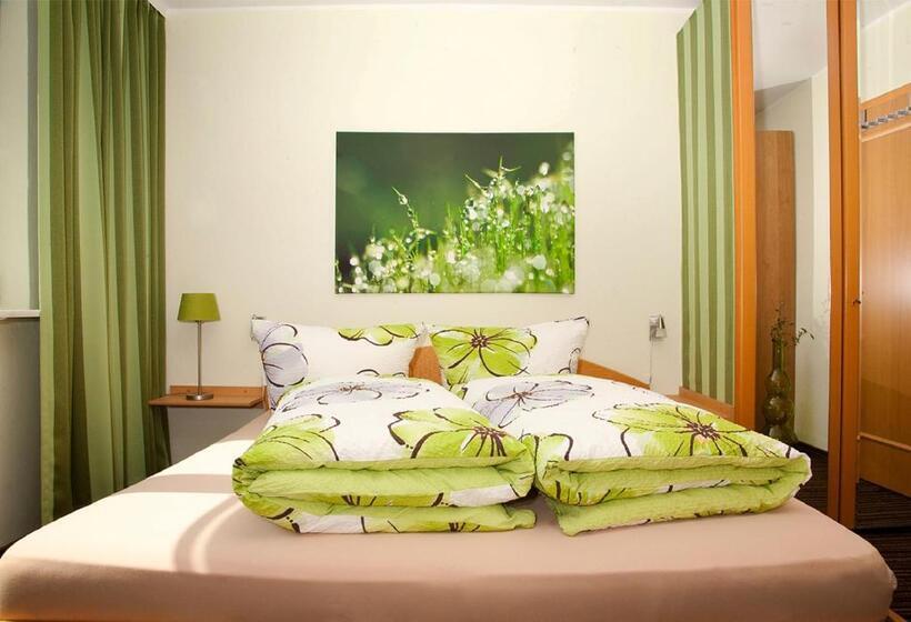 Standard room with outdoor bath, Haus Quentin