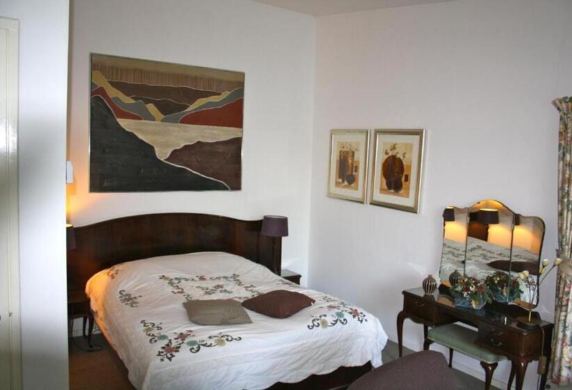 اتاق لوکس با چشم‌انداز باغ, Villa  T Haasduin