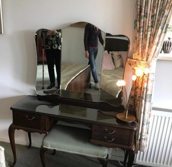 اتاق لوکس با چشم‌انداز باغ, Villa  T Haasduin