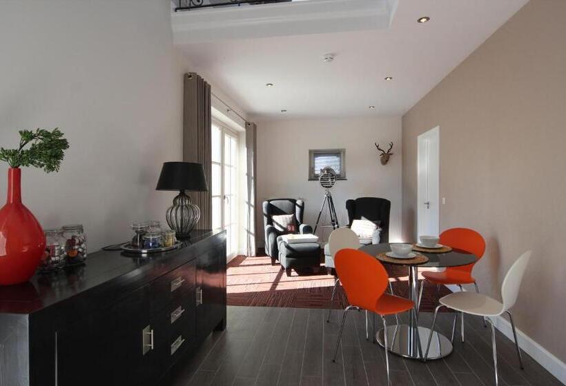 اتاق لوکس, B&b 4 Seasons