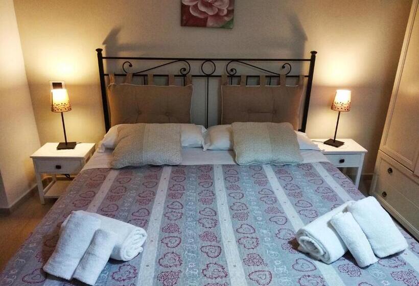 اتاق استاندارد با تخت بزرگ, Country House La Scortica