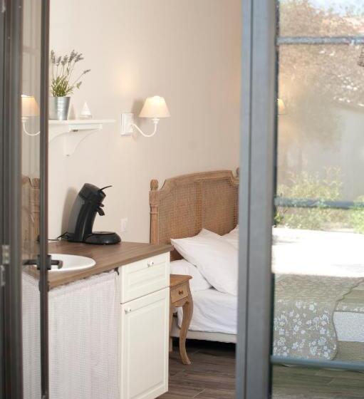 استودیو استاندارد با تراس, La Villa Dupont D Avignon