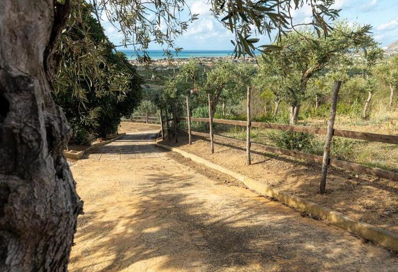 اتاق خانوادگی با چشم‌انداز دریا, Solemar Sicilia   Le Casette Di Calzata