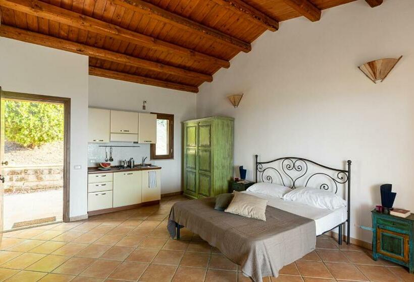 استودیوی استاندارد, Solemar Sicilia   Le Casette Di Calzata