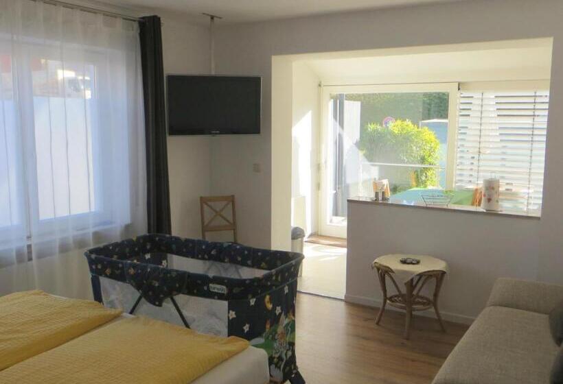 استودیو استاندارد با تراس, Gästehaus Sommertal