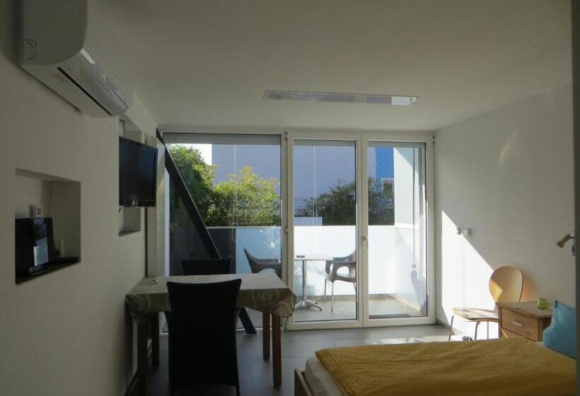 بانگلوی استاندارد, Gästehaus Sommertal